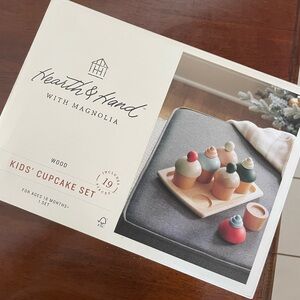Hearth & Hand Wooden Cupcake Play Set